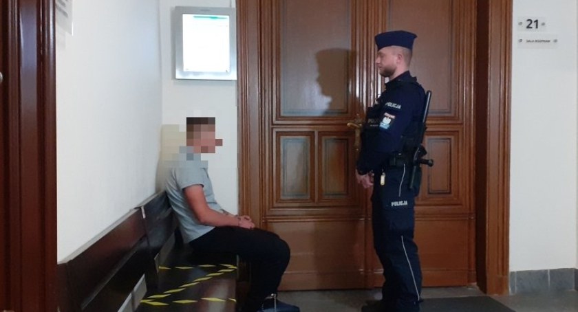 Policja z Bolesławca o ataku młodzieży na funkcjonariuszy. Są kolejne zatrzymania