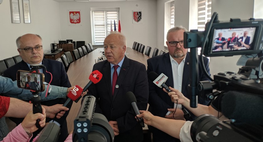 Powiat chce odkupić udziały w Szpitalu w Bukowcu