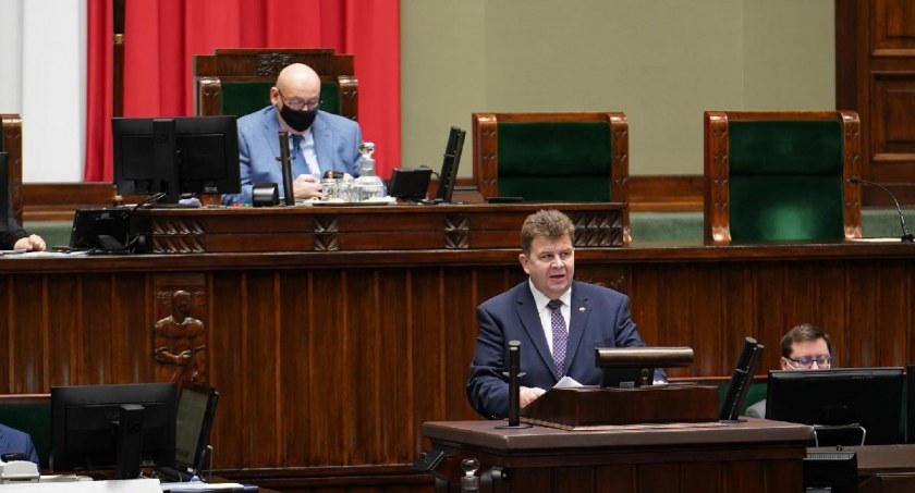 Rząd zarabia na inflacji 