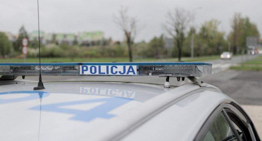Oferował sprzedaż i montaż paneli fotowoltaicznych. Pieniądze pobrał, ale z umów się nie wywiązał