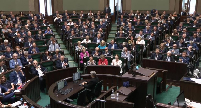 Aborcja wciąż nielegalna na każdym etapie ciąży. Projekt obywatelski odrzucony
