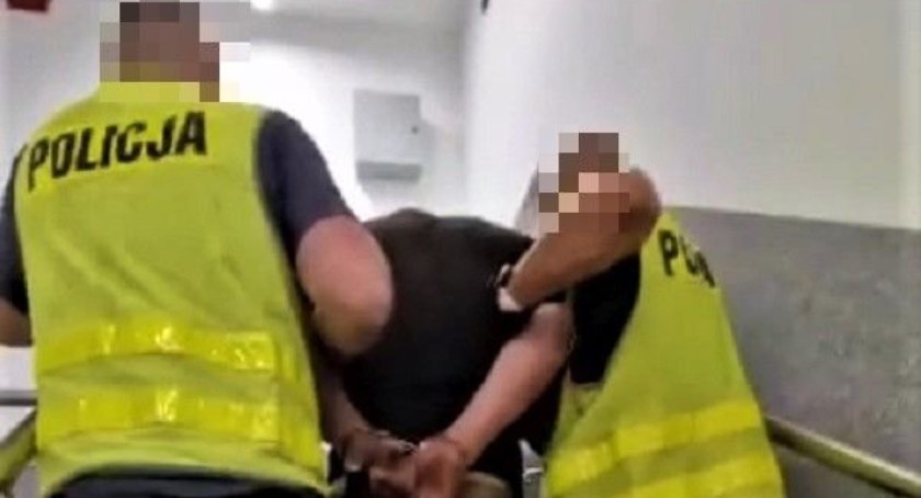 Bolesławiec : W trakcie szarpaniny wyrwał broń policjantowi - został zatrzymany po trzech dniach
