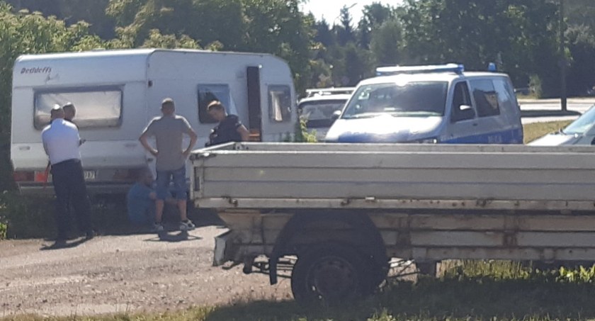 Włamanie do przyczepy kempingowej na Zabobrzu