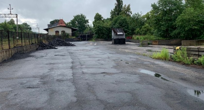 Węgla w składach brak. Kierowcy przed kopalniami czekają tygodniami