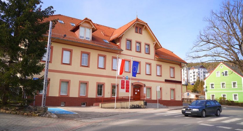 Burmistrz Świeradowa- Zdroju nie otrzymał absolutorium. Sprawie przyjrzała się RIO