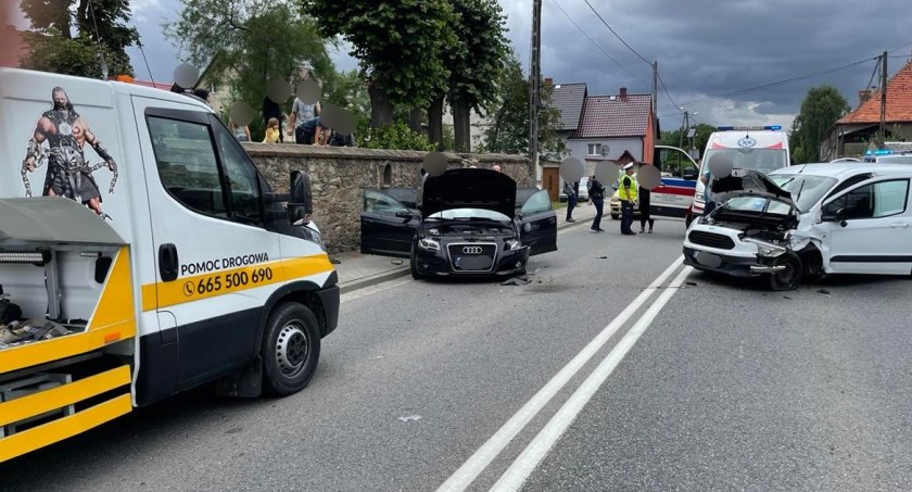 Wypadek na DK 5. Droga z Jeleniej Góry do Wrocławia zablokowana