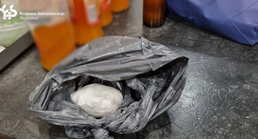Dolnośląska KAS na tropie pseudofabryki farmaceutyków z amfetaminą