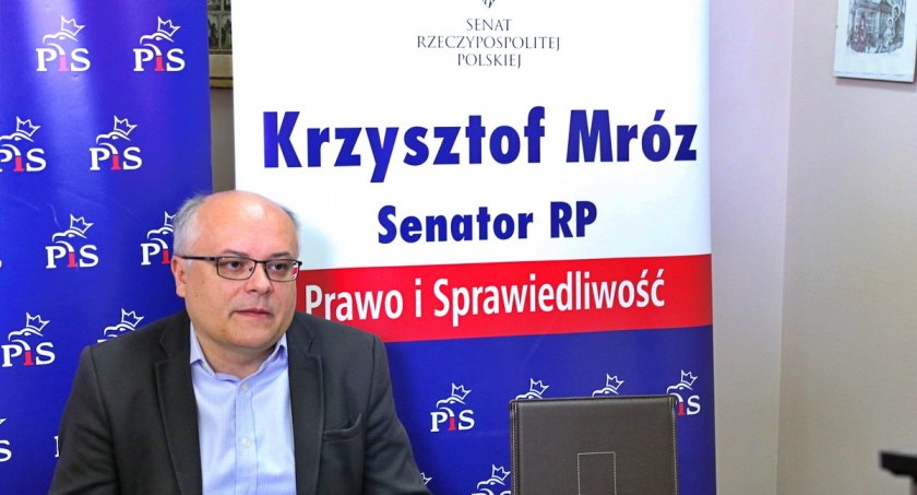 Wakacje kredytowe dla Polaków. Rząd pomoże spłacać kredyty