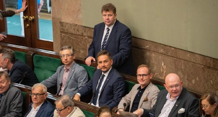 Czy możemy ufać rządowi? 