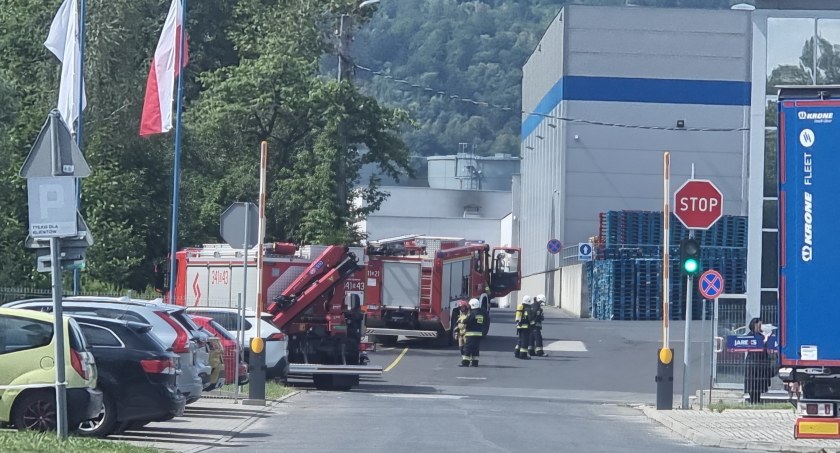 Ewakuacja papierni w Pakoszowie