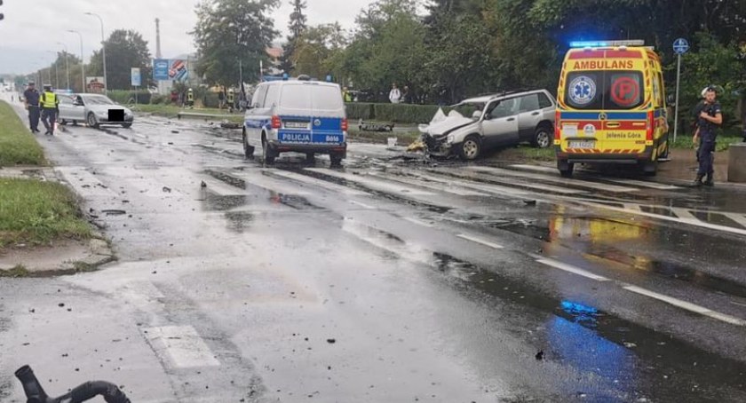 Przekroczył prędkość, uciekał przed policjantami i spowodował kolizję