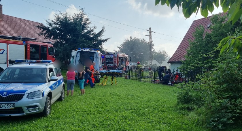 Bukowiec : Dwie osoby poszkodowane w pożarze. Mogło dojść do podpalenia