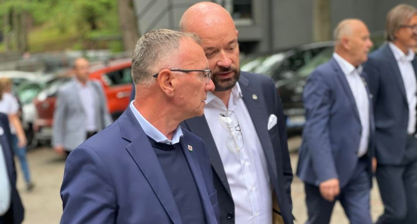 Bardzo trudna sytuacja samorządów. Wydatki rosną, a wpływy maleją.