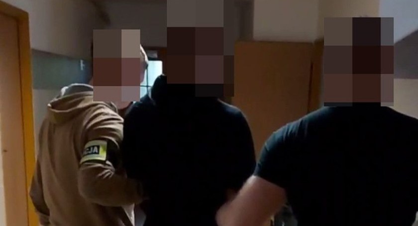 Okradł swoją dziewczynę i zniknął. Wpadł, gdy po pijanemu spowodował kolizję w innym powiecie