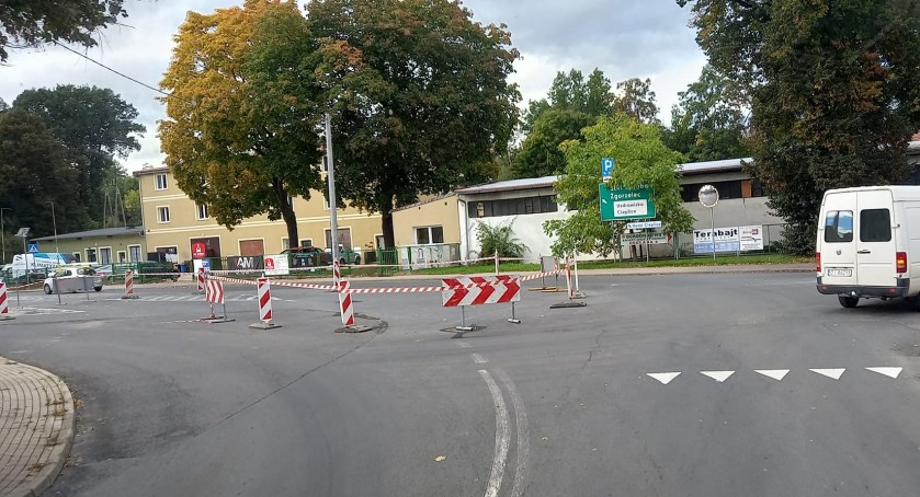Rondo w Cieplicach potrzebne czy nie? Oddaj głos w sondzie