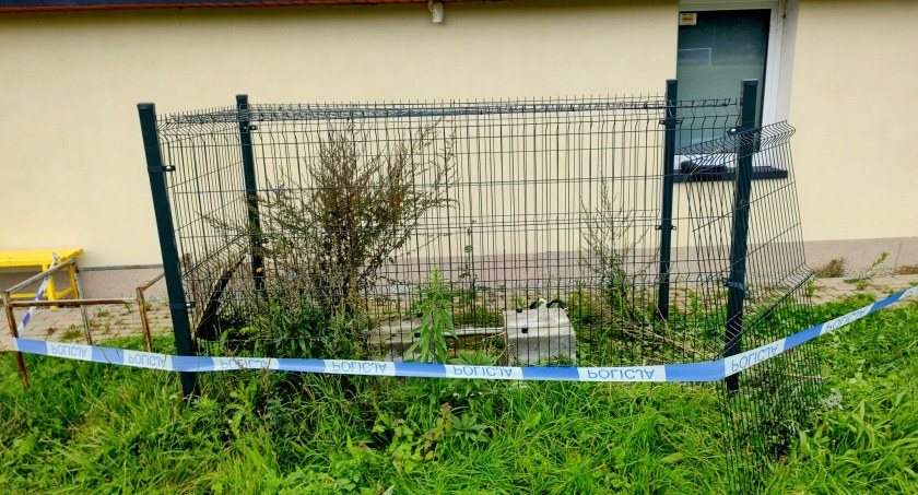 Ktoś ukradł pompę ciepła z boiska w Podgórzynie