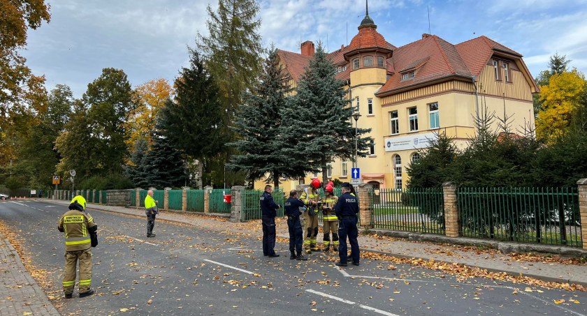 Ładunek wybuchowy w szpitalu. Ewakuacja ponad 200 osób