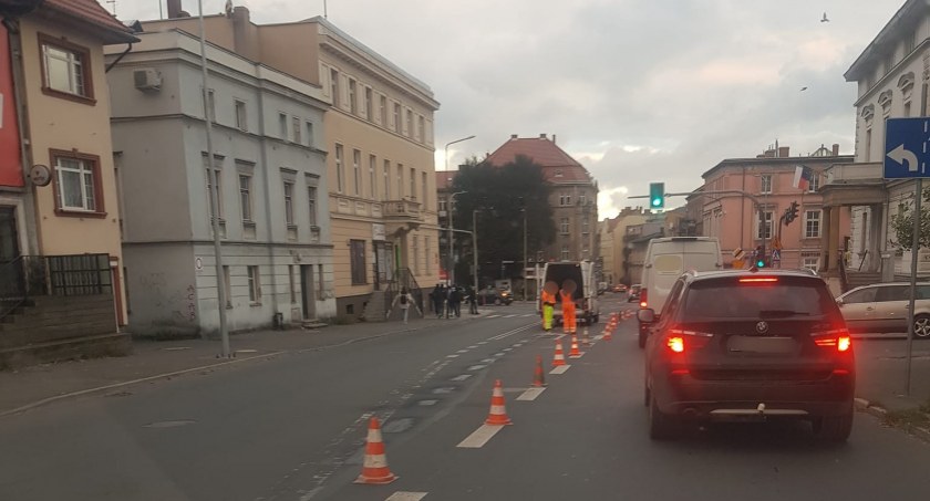 Jelenia Góra: Kolejne prace drogowe w godzinach szczytu rozwścieczyły kierowców