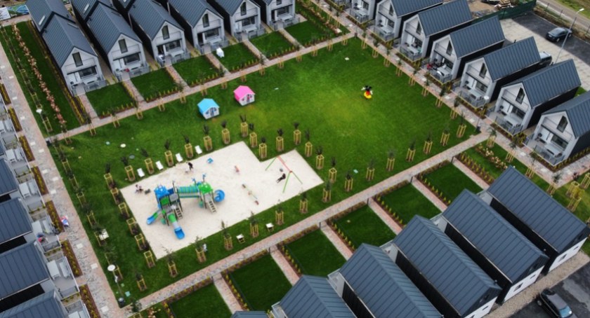 Pierwsi goście już wypoczywają w Holiday Park & Resort w Jeleniej Górze