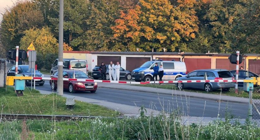 Tragedia na przejeździe kolejowym. Nie żyje 15-latka