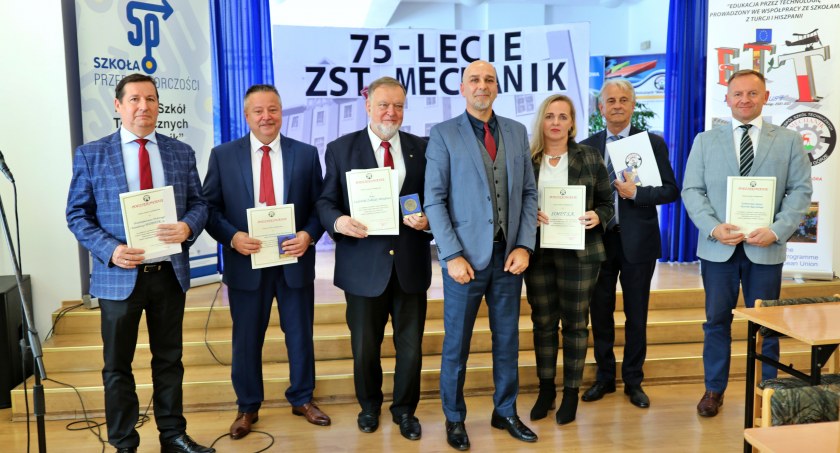 Moc wzruszeń i wspomnień. 75-lecie ZST Mechanik w Jeleniej Górze