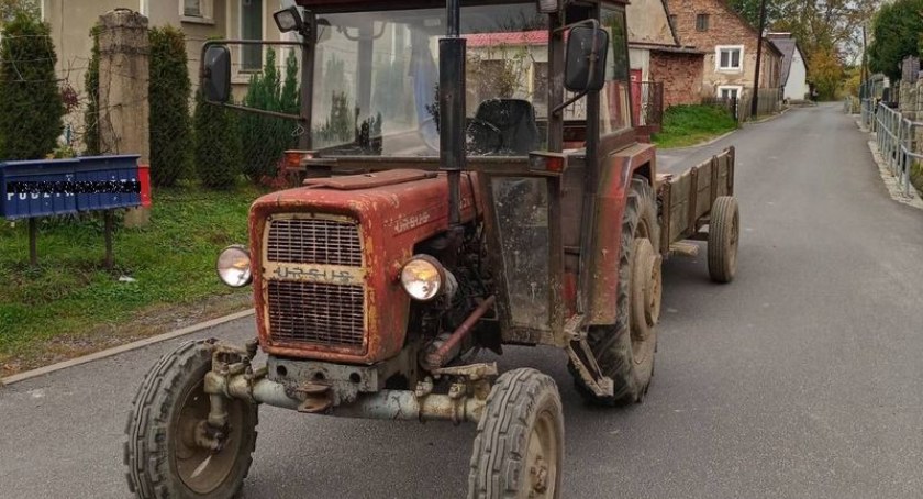 Pijany i bez uprawnień zatrzymany do kontroli