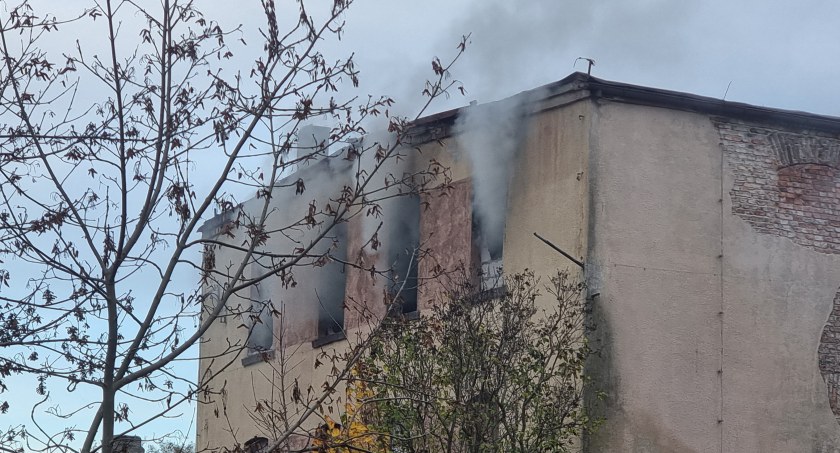 Pożar przy ulicy Chrobrego w Jeleniej Górze