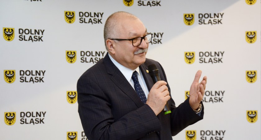 Kolej wróci do Karpacza - Rozmowa z Marszałkiem Cezarym Przybylskim