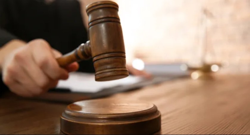 21-latek siekierą zabił rodziców i 7-letniego brata. Usłyszał wyrok.