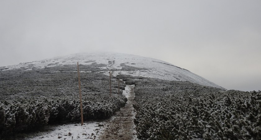 Na Śnieżce temperatura spadła poniżej zera