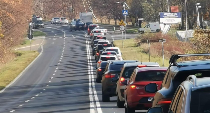 Koniec długiego weekendu - potężne korki w regionie