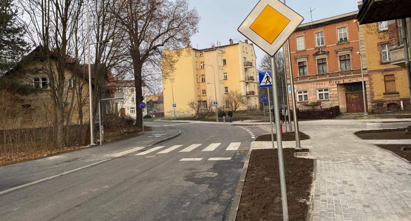 Ulica Kasprowicza przejezdna. Ale będą poprawki.