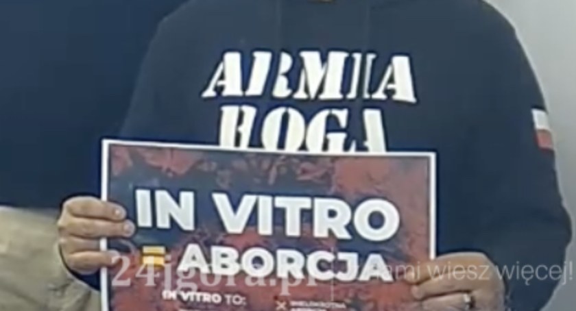 Przedstawiciele PiS z kontrowersyjnymi ulotkami. Armia Boga na sesji Rady Miasta