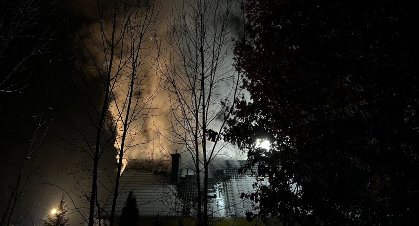 Nocny pożar domu jednorodzinnego w Górzyńcu