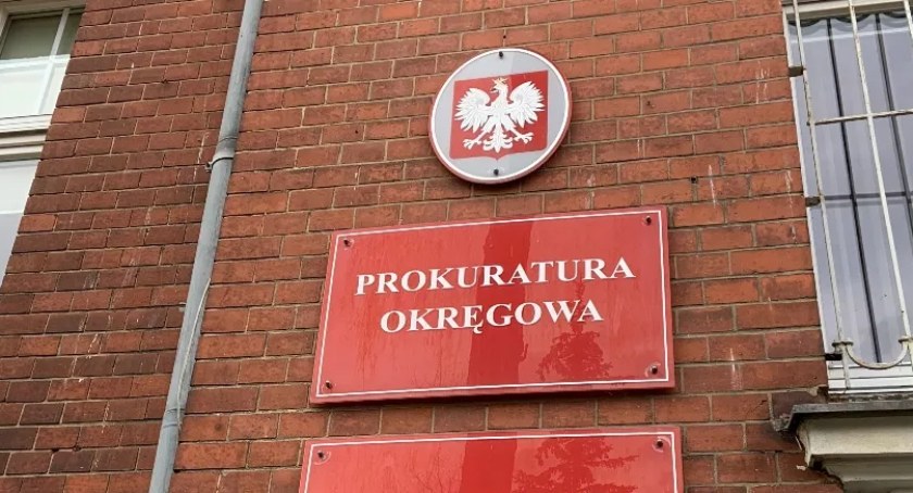 Śmierć kobiety przygniecionej szafką na buty. Prokuratura umorzy śledztwo?
