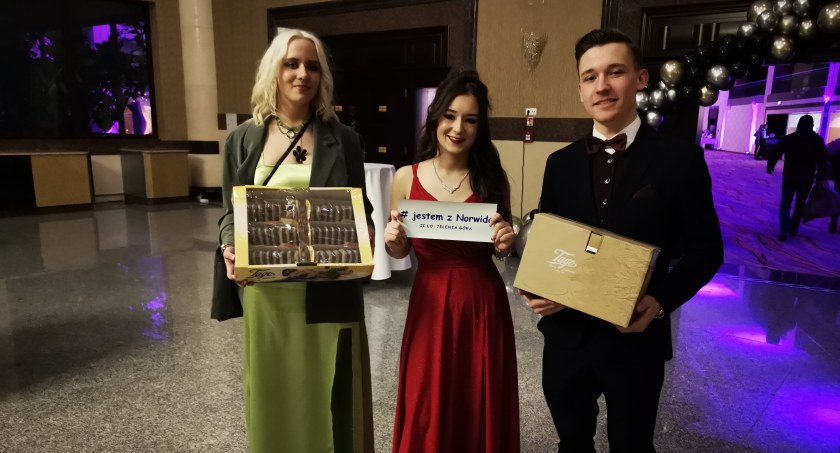 Charytatywna inicjatywa młodzieży z Norwida. Pomogli najuboższym
