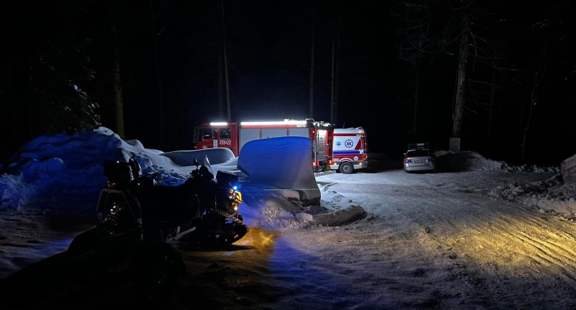 Tragedia na trasie narciarskiej w Szklarskiej Porębie. Zmarł narciarz biegowy.