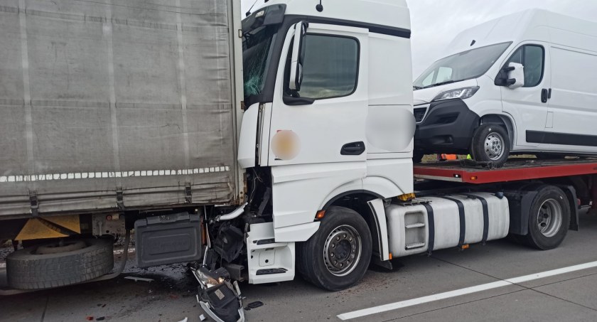 O krok od tragedii na autostradzie A4. Zderzenie dwóch ciężarówek