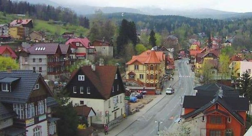 Sztuczna inteligencja w systemie hotelowym w Karpaczu