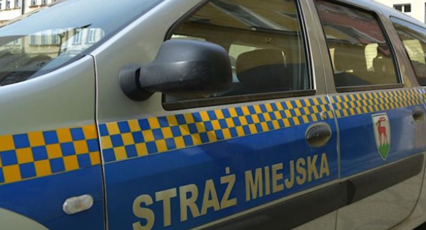Szarpanina w sklepie w Jeleniej Górze. Personel zatrzymał złodziei