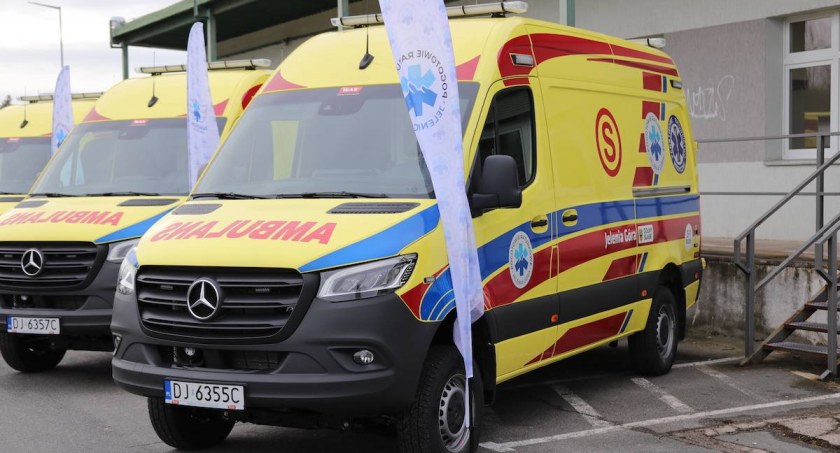 Strzelił w szyję z pistoletu na zszywki. Samookaleczenie w zakładzie pracy