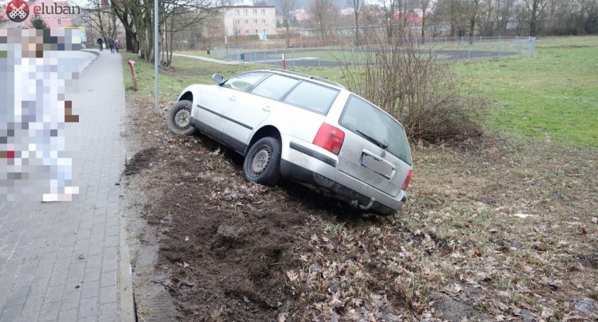 O krok od tragedii. Pieszych od potrącenia dzieliły sekundy