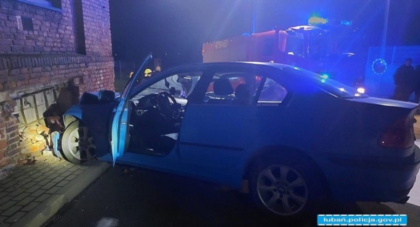 Kumulacja wykroczeń pijanego kierowcy i próba wręczenia łapówki policjantowi