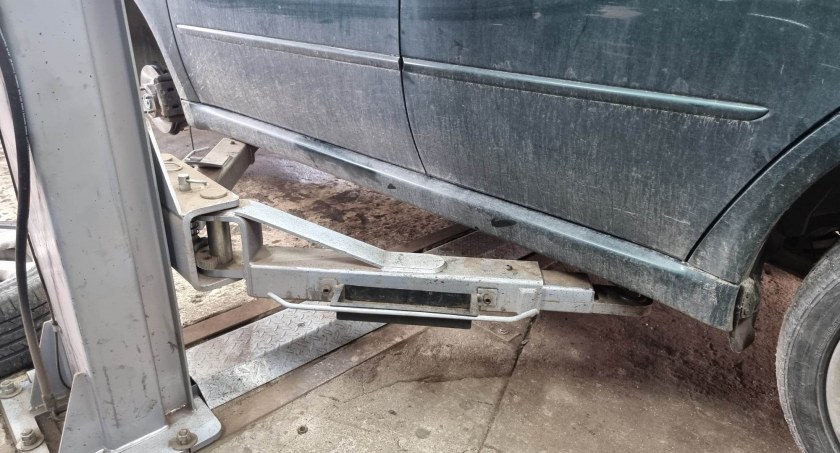 Tragedia w Piechowicach. Nie żyje 37-letni mechanik samochodowy