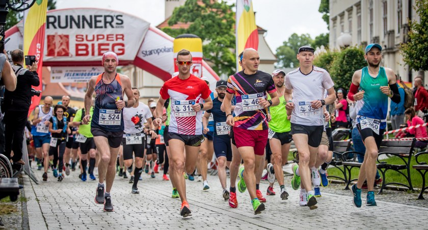 Zobacz, które ulice będą zamknięte podczas rywalizacji biegaczy