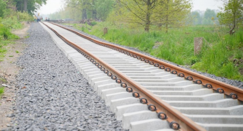 Trwają prace przy odbudowie linii kolejowej Świeradów-Zdrój – Mirsk – Gryfów Śląski