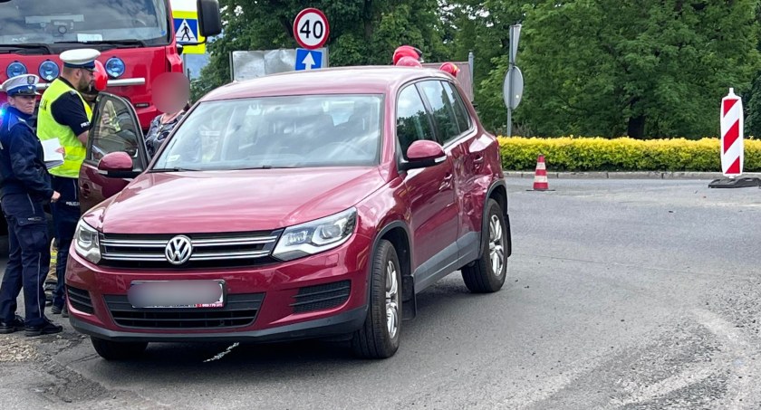 Kowary - Motocyklista trafił do szpitala po zderzeniu z osobówką