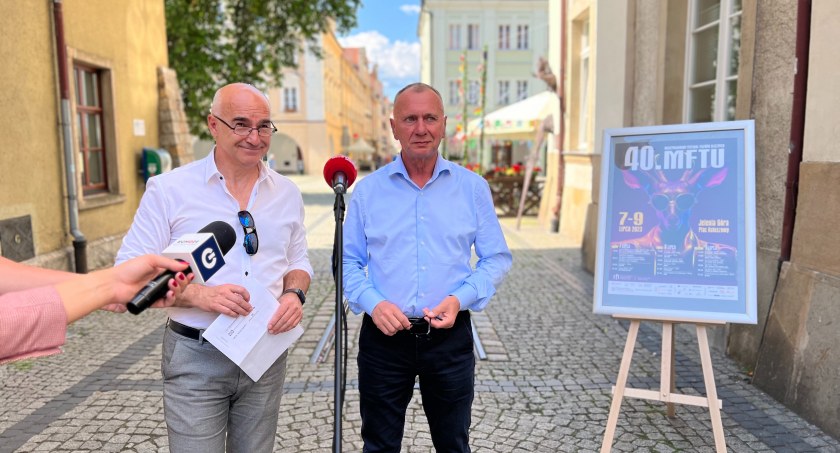 Jubileuszowy Festiwal Teatrów Ulicznych w Jeleniej Górze. Zobacz program