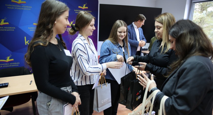 Szkolno-artystyczny sezon KARR S.A. Plany na październik 2023