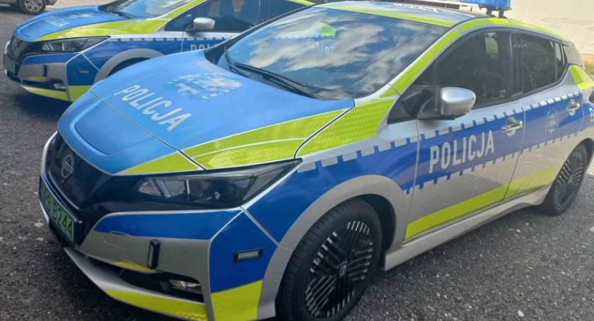 Nowe, ekologiczne radiowozy w jeleniogórskiej komendzie